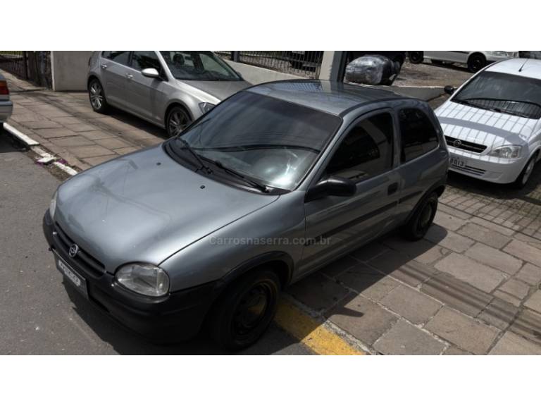 CHEVROLET - CORSA - 1997/1997 - Cinza - R$ 12.950,00
