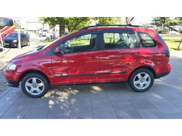 VOLKSWAGEN - SPACEFOX - 2007/2007 - Vermelha - R$ 26.950,00