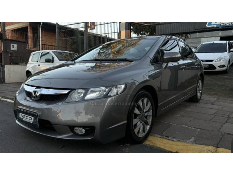 HONDA - CIVIC - 2011/2011 - Cinza - R$ 55.950,00