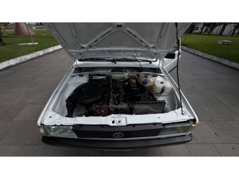 VOLKSWAGEN - SAVEIRO - 1994/1994 - Branca - R$ 23.950,00