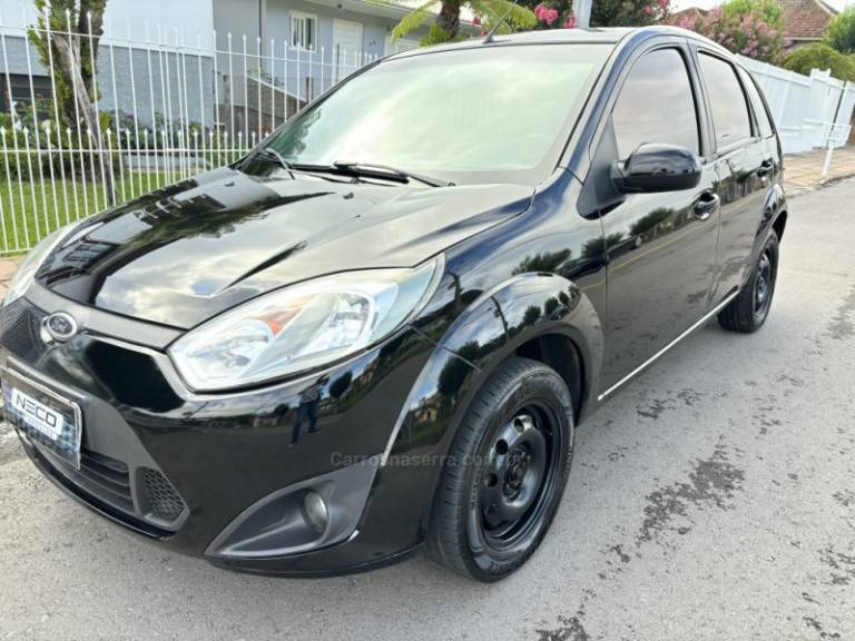 FORD - FIESTA - 2014/2014 - Preta - R$ 30.950,00