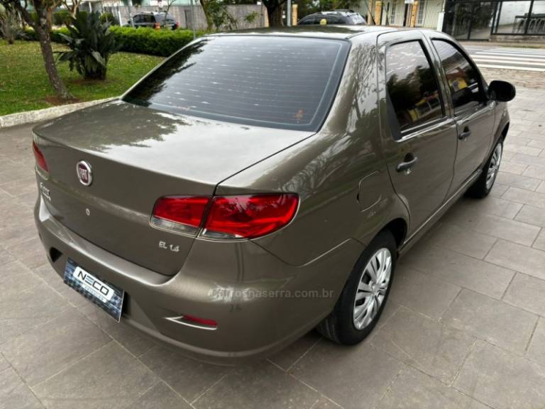 FIAT - SIENA - 2014/2014 - Dourada - R$ 33.950,00