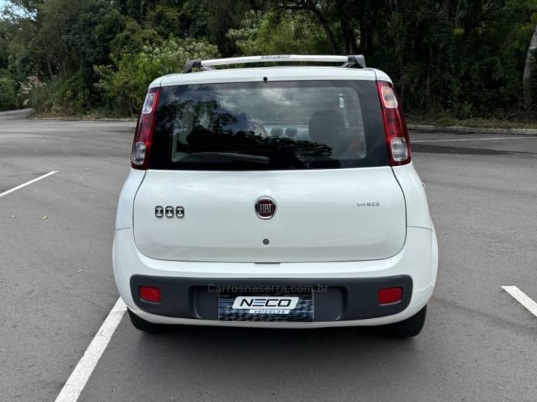 FIAT - UNO - 2015/2015 - Branca - R$ 29.950,00