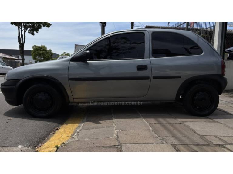 CHEVROLET - CORSA - 1997/1997 - Cinza - R$ 12.950,00