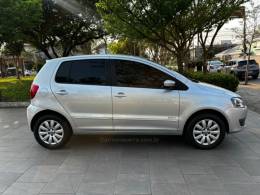 VOLKSWAGEN - FOX - 2014/2014 - Prata - R$ 41.950,00