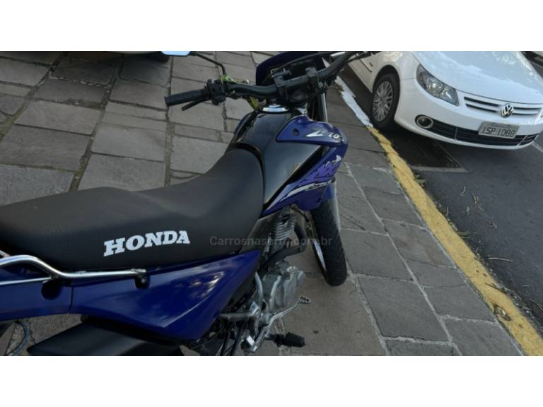 HONDA - NXR 125 - 2004/2004 - Azul - R$ 7.950,00