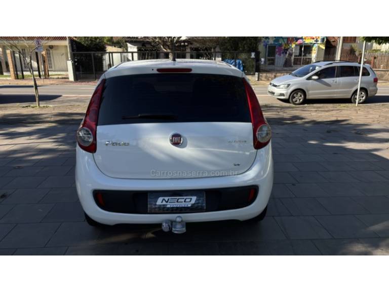 FIAT - PALIO - 2015/2015 - Branca - R$ 36.950,00