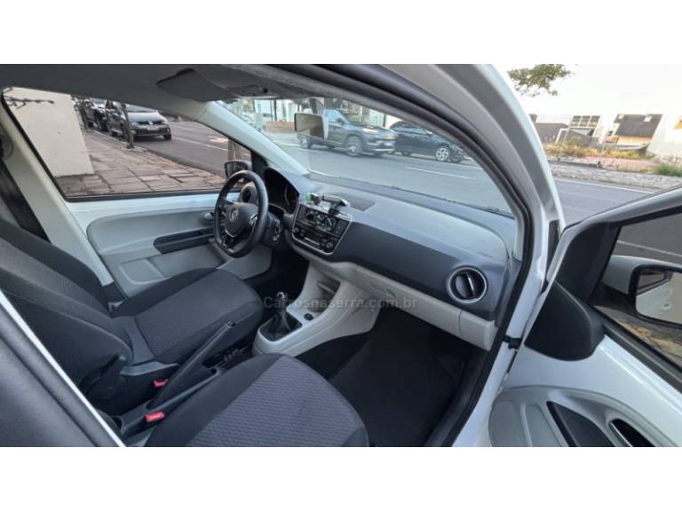 VOLKSWAGEN - UP - 2019/2019 - Branca - R$ 57.950,00