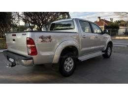 TOYOTA - HILUX - 2006/2006 - Prata - R$ 99.950,00