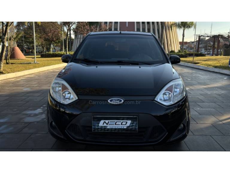 FORD - FIESTA - 2014/2014 - Preta - R$ 30.950,00