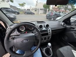 FORD - FIESTA - 2014/2014 - Preta - R$ 30.950,00