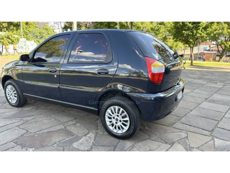 FIAT - PALIO - 2003/2000 - Azul - R$ 22.950,00