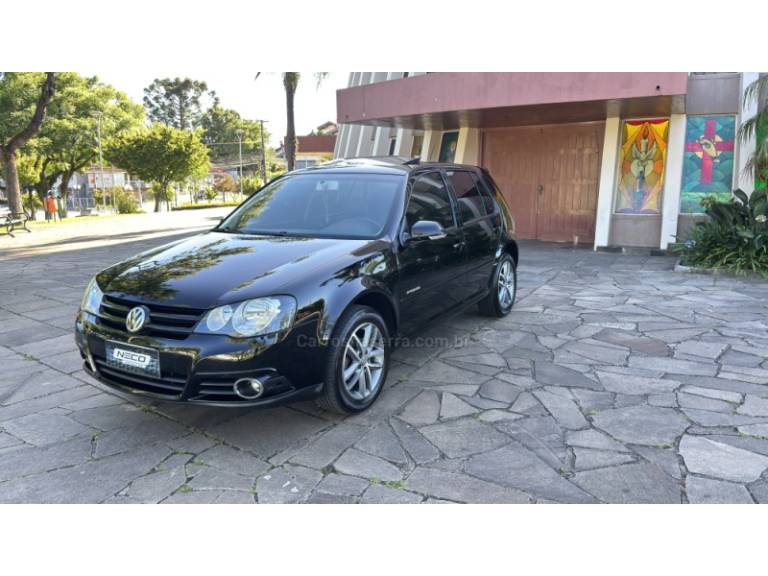 VOLKSWAGEN - GOLF - 2012/2012 - Preta - R$ 59.950,00