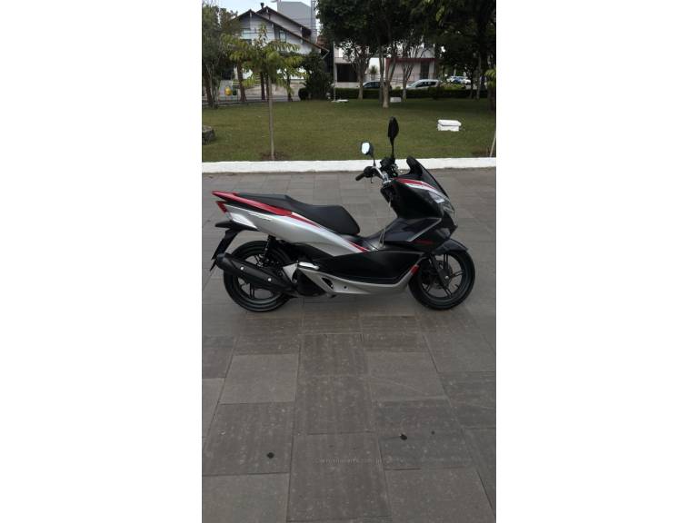 HONDA - PCX - 2018/2018 - Preta - R$ 16.950,00