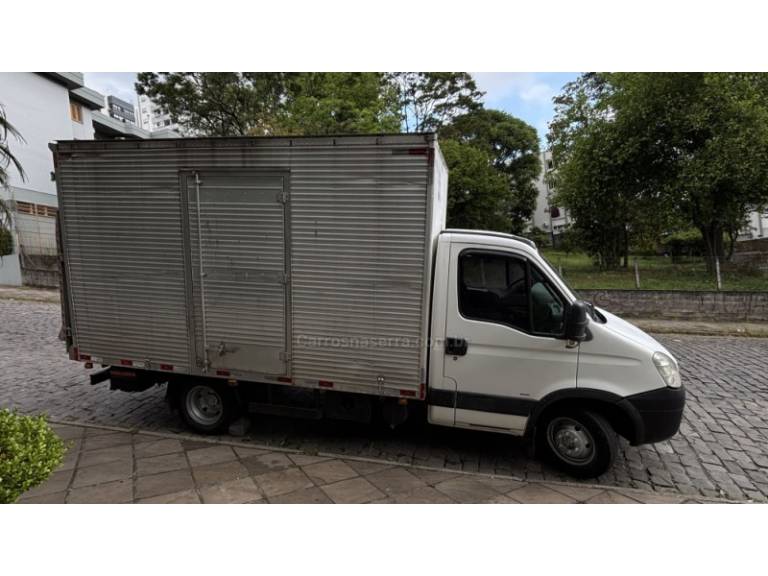 IVECO - DAILY - 2009/2009 - Branca - R$ 119.950,00