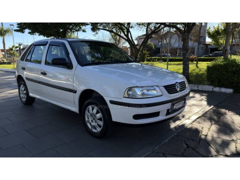 VOLKSWAGEN - GOL - 2004/2004 - Branca - R$ 17.950,00