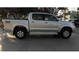 TOYOTA - HILUX - 2006/2006 - Prata - R$ 99.950,00