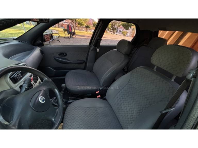 FIAT - PALIO - 2003/2000 - Azul - R$ 22.950,00