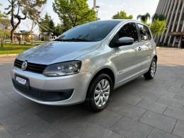 VOLKSWAGEN - FOX - 2014/2014 - Prata - R$ 41.950,00