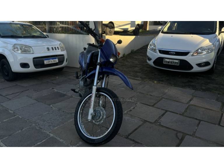 HONDA - NXR 125 - 2004/2004 - Azul - R$ 7.950,00