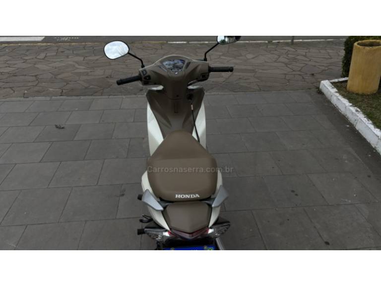 HONDA - BIZ 125 - 2023/2023 - Branca - R$ 16.950,00