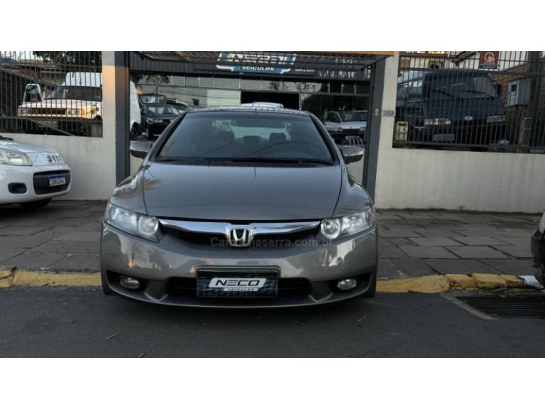 HONDA - CIVIC - 2011/2011 - Cinza - R$ 55.950,00