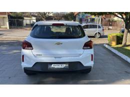 CHEVROLET - ONIX - 2023/2023 - Branca - R$ 69.950,00
