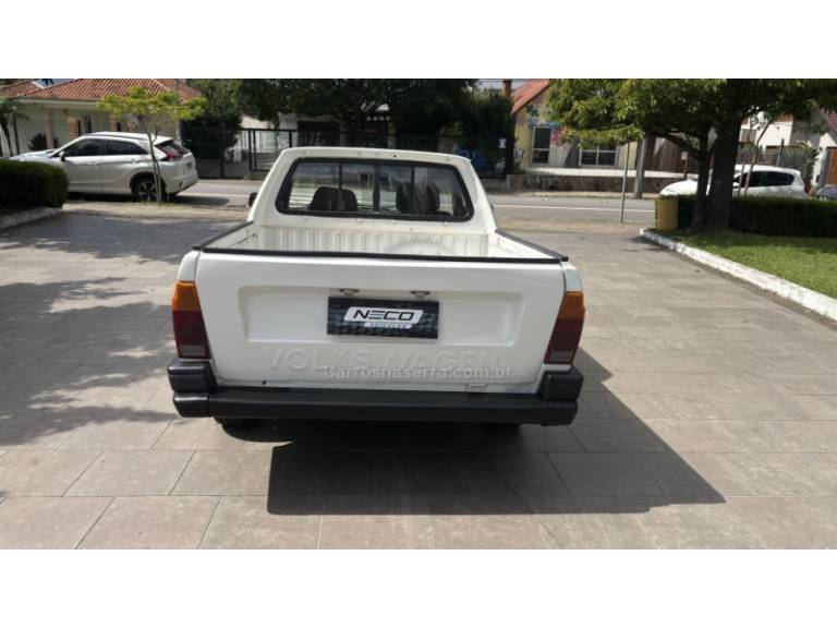 VOLKSWAGEN - SAVEIRO - 1994/1994 - Branca - R$ 23.950,00