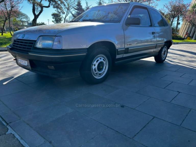 CHEVROLET - KADETT - 1994/1994 - Prata - R$ 16.950,00