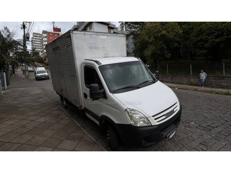 IVECO - DAILY - 2009/2009 - Branca - R$ 119.950,00