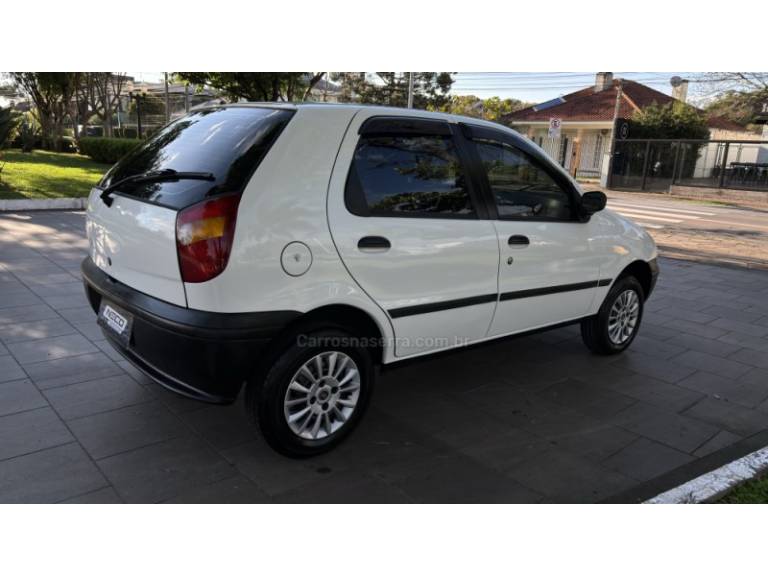 FIAT - PALIO - 2000/2000 - Branca - R$ 15.950,00