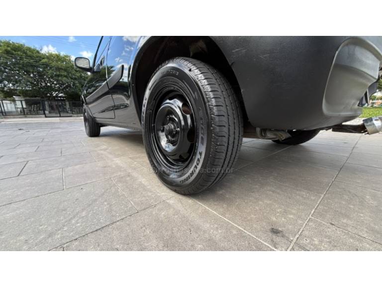 CHEVROLET - CELTA - 2001/2001 - Preta - R$ 13.950,00