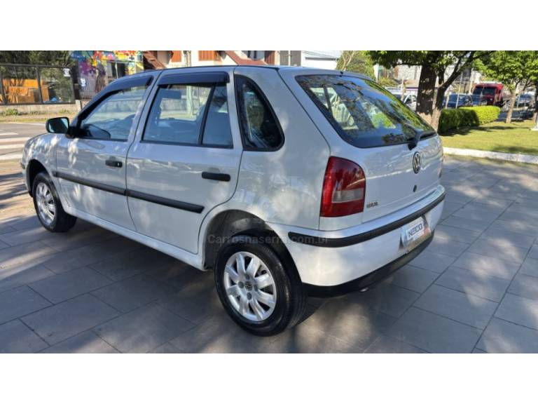 VOLKSWAGEN - GOL - 2004/2004 - Branca - R$ 17.950,00