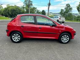 PEUGEOT - 206 - 2003/2003 - Vermelha - R$ 6.950,00