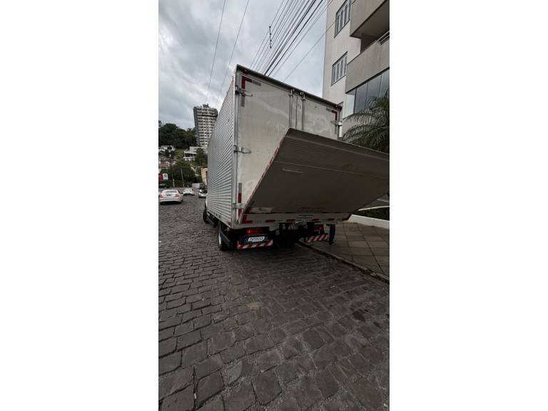 IVECO - DAILY - 2009/2009 - Branca - R$ 119.950,00