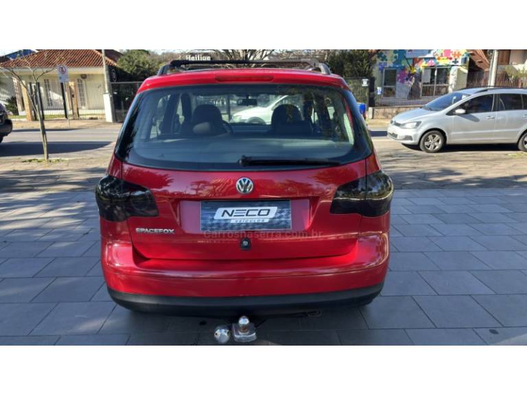 VOLKSWAGEN - SPACEFOX - 2007/2007 - Vermelha - R$ 26.950,00