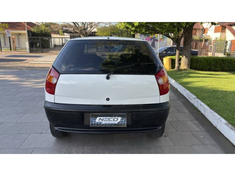 FIAT - PALIO - 2000/2000 - Branca - R$ 15.950,00