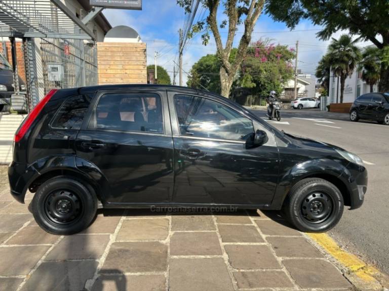 FORD - FIESTA - 2014/2014 - Preta - R$ 30.950,00