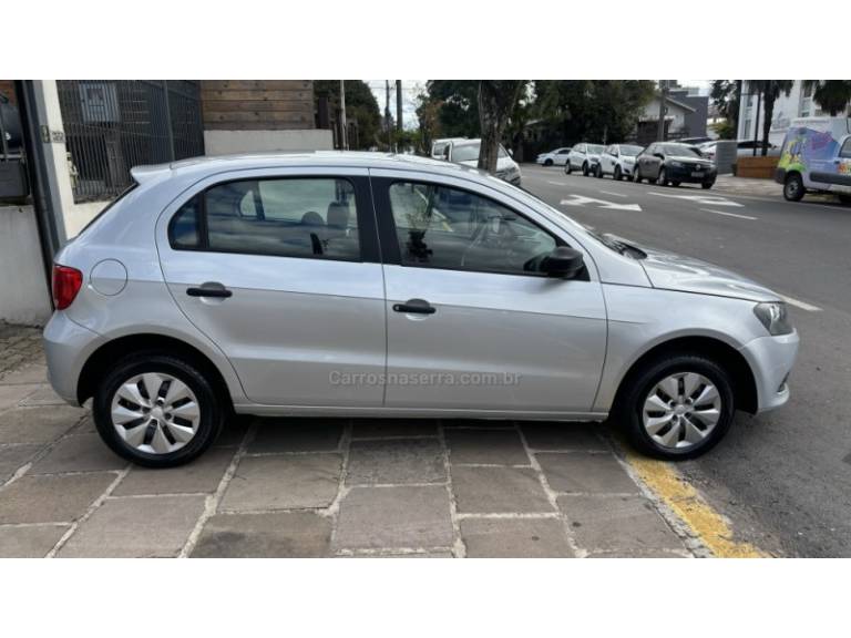 VOLKSWAGEN - GOL - 2014/2014 - Prata - R$ 34.950,00