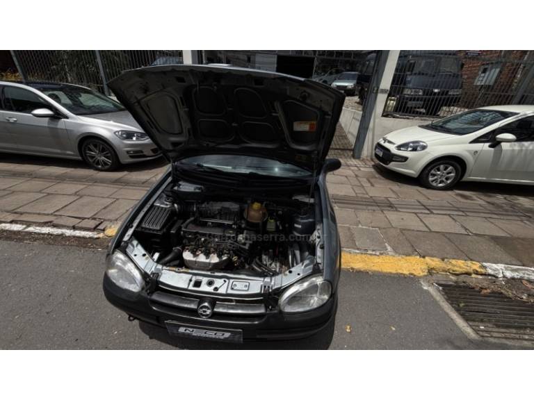 CHEVROLET - CORSA - 1997/1997 - Cinza - R$ 12.950,00